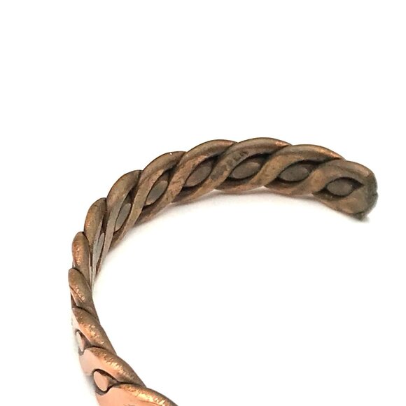 Vintage style Copper Twisted Design Open Cuff Bracelet - Picture 5 of 6